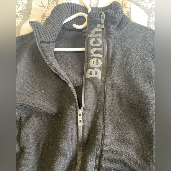 Bench zip up sweater - Picture 2 of 2